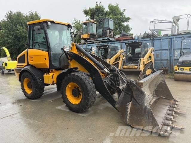 JCB 409 Incarcator pe pneuri