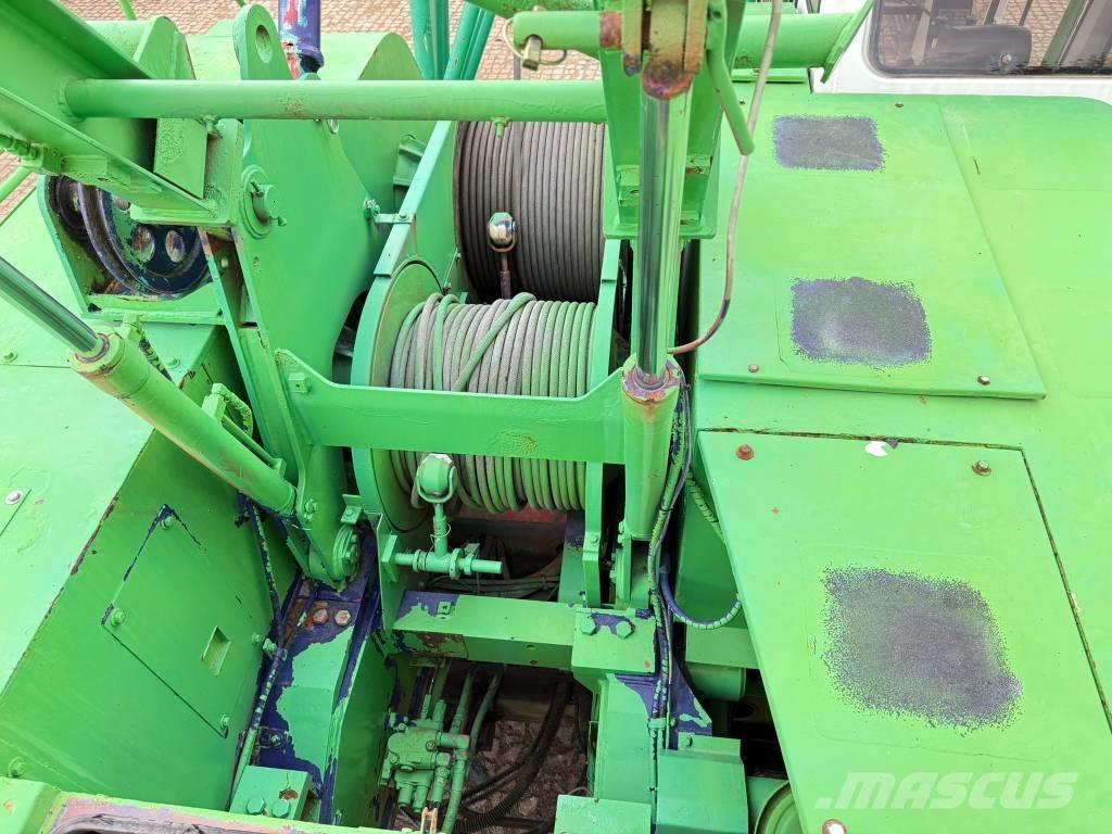 Kobelco BM 700 Macarele