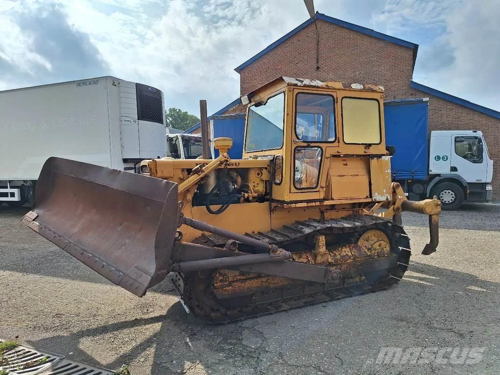 Komatsu D45-1 Buldozere pe senile
