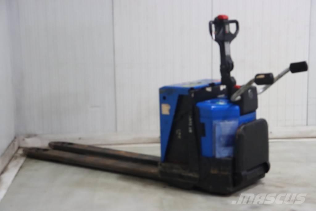 Toyota LPE200/8 Transpaleta manuala