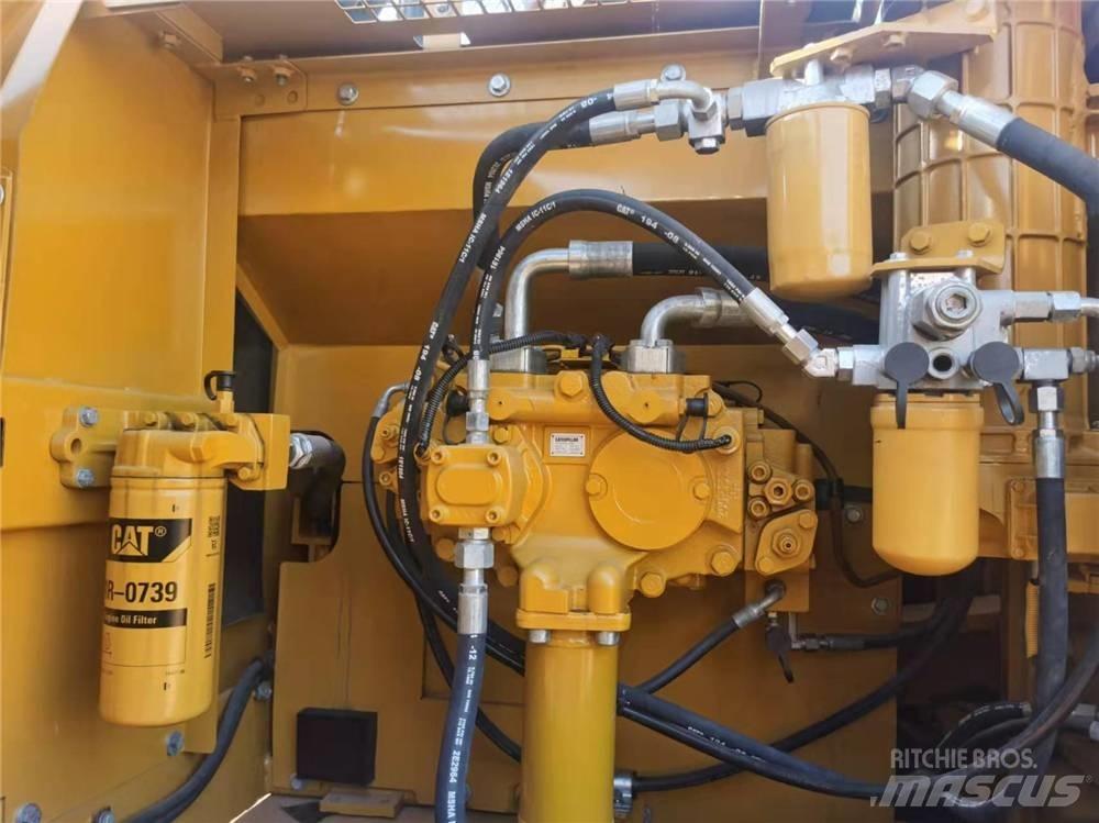 CAT 326D Excavatoare pe șenile
