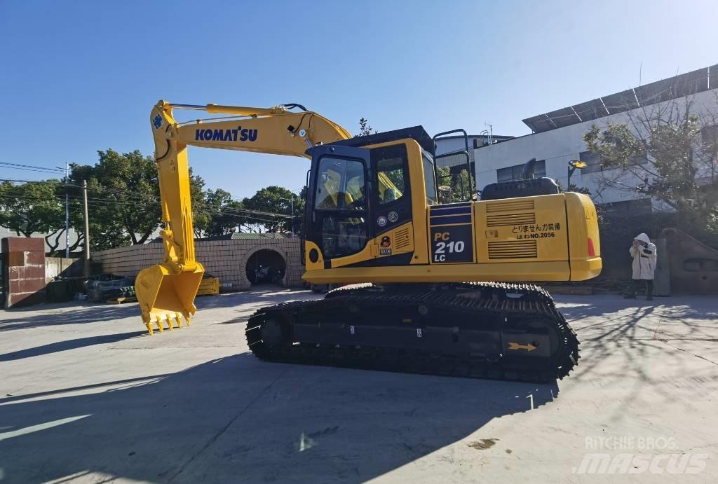 Komatsu PC210LC Excavatoare pe șenile
