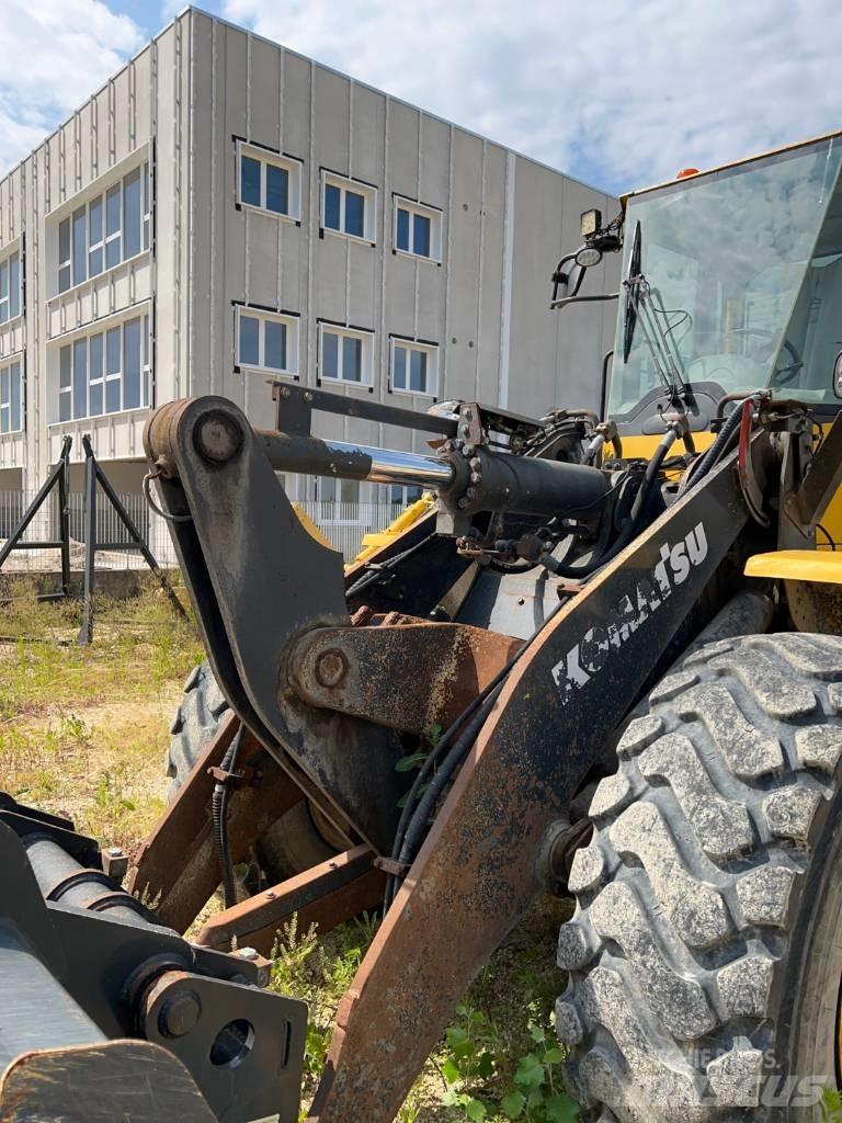 Komatsu WA 250 PZ-6 Incarcator pe pneuri