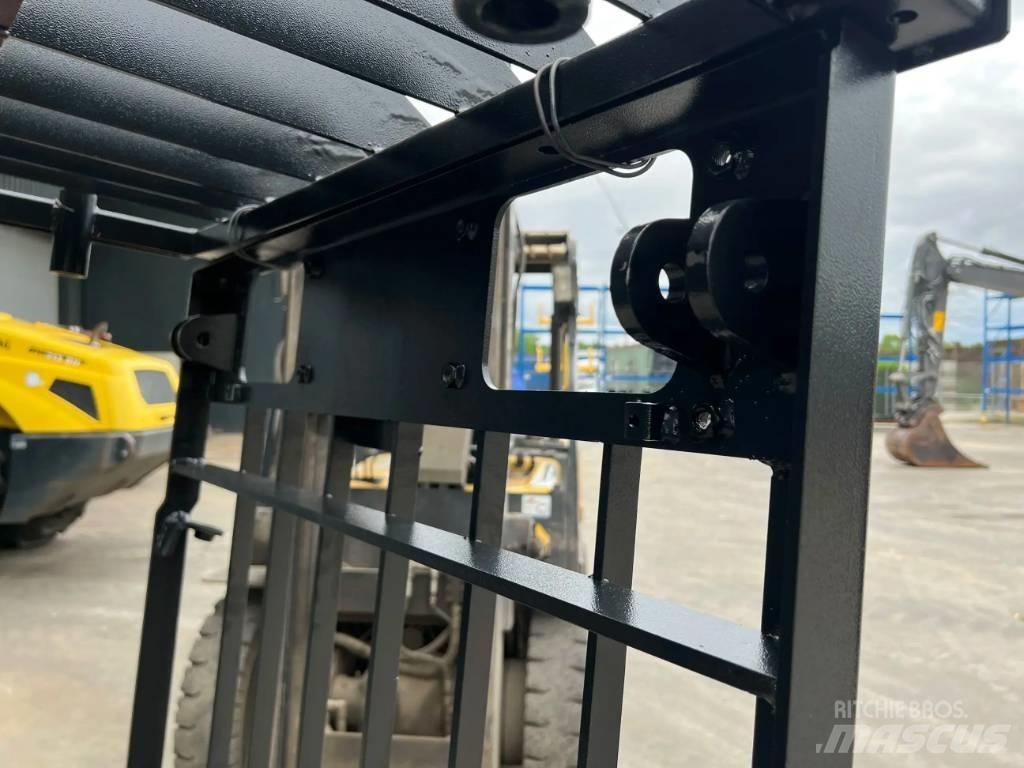 CAT 329D Guard Cabine si interior