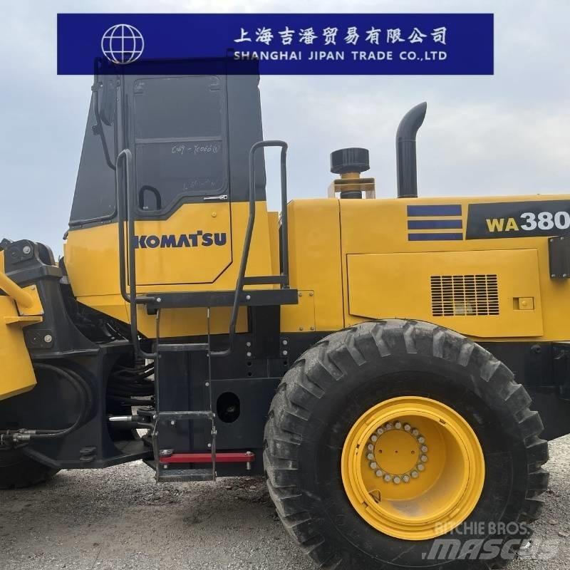 Komatsu WA 380 Incarcator pe pneuri