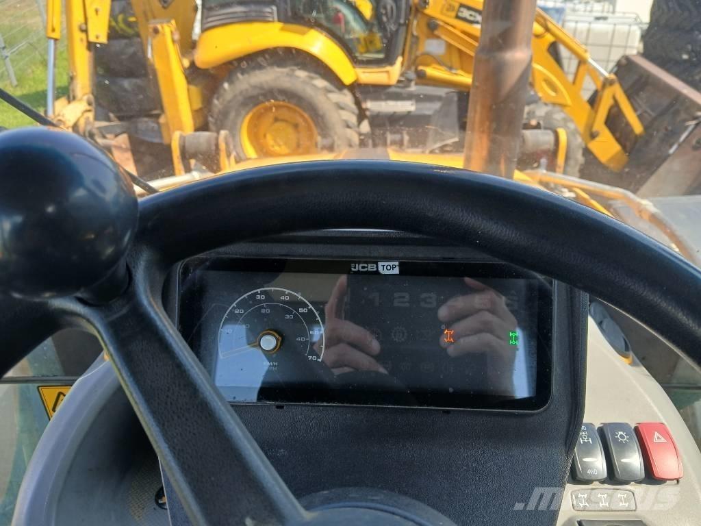 JCB 4 CX Pro Buldoexcavatoare