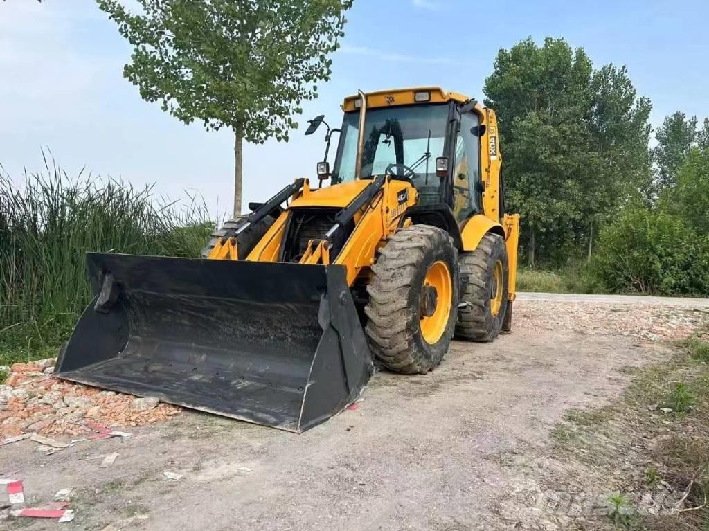 JCB 4 CX Buldoexcavatoare