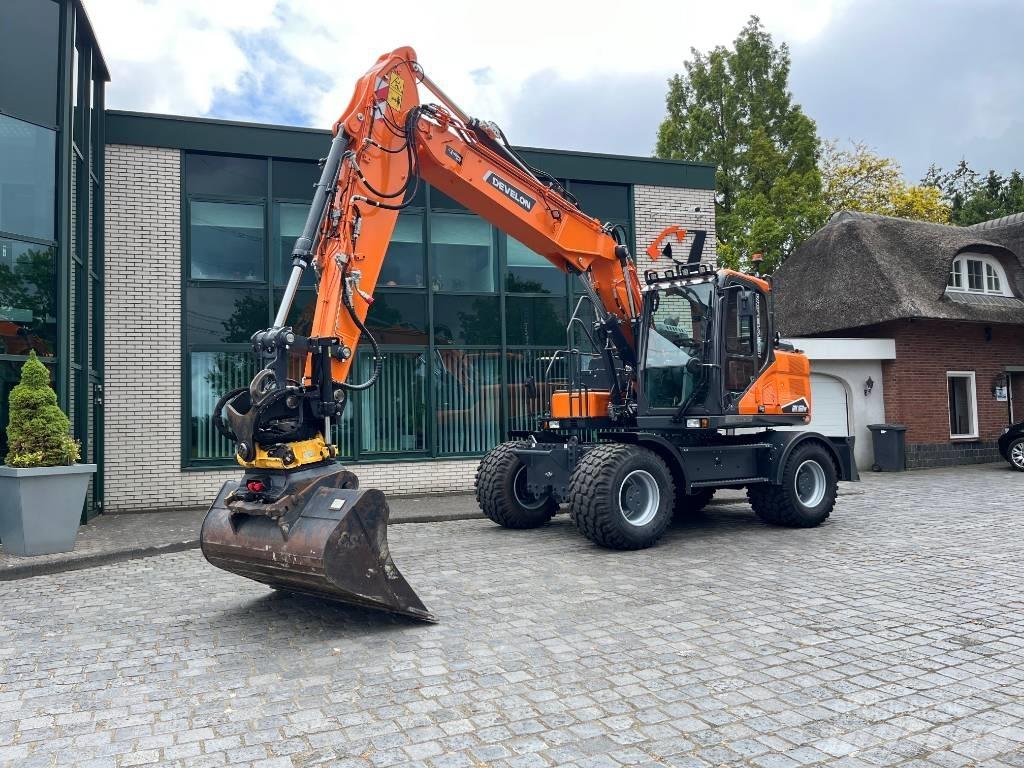 Develon DX 160 W-7 Excavatoare cu roti