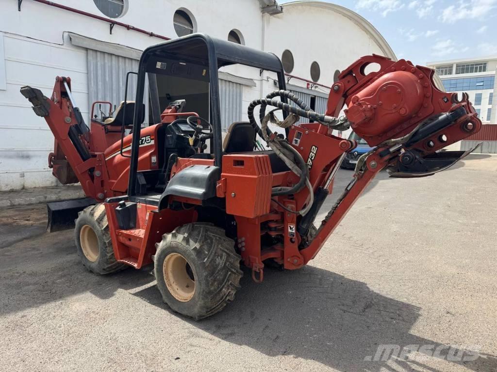 Ditch Witch RT 75 Excavatoare de santuri