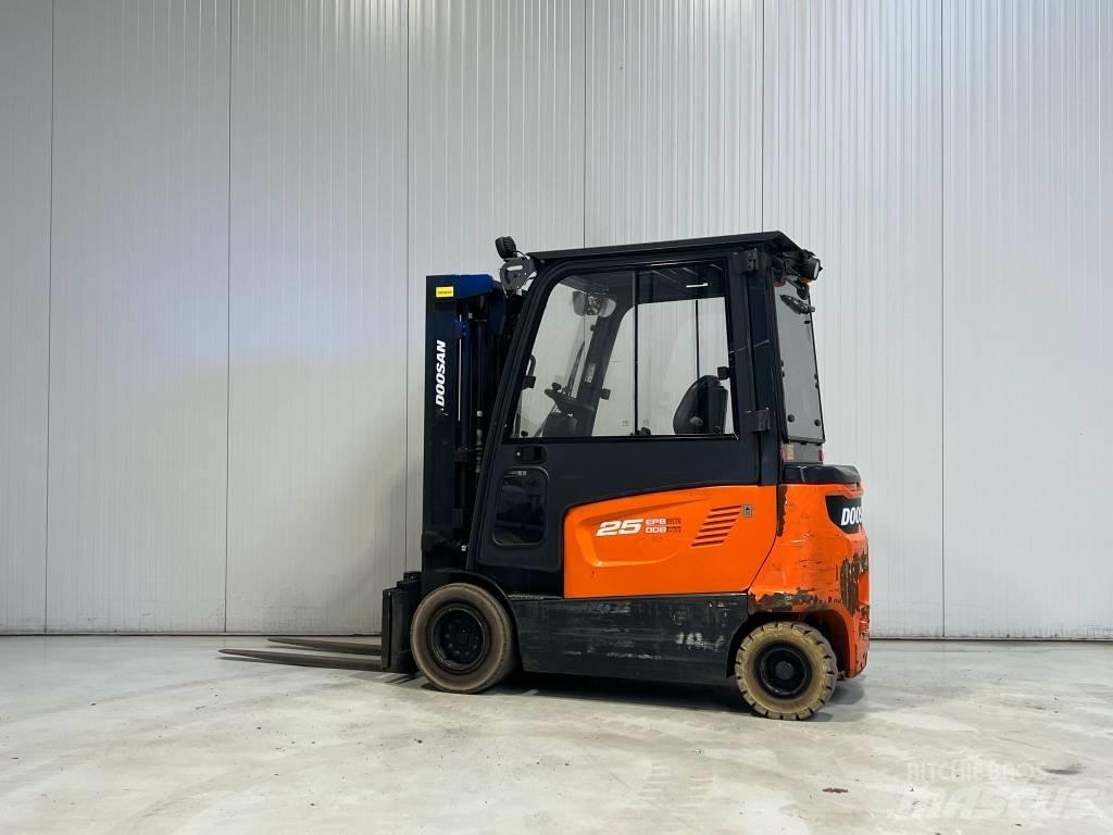 Doosan B25X-7 Stivuitor electric