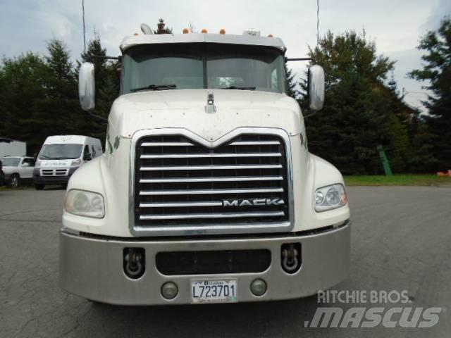 Mack CXU 613 Autotractoare