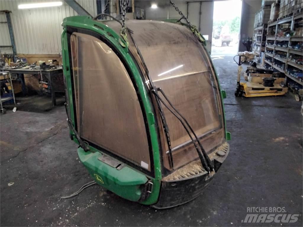 John Deere 1470G Cabine si interior
