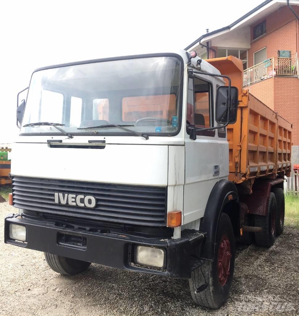 Iveco 330-26 Autobasculanta