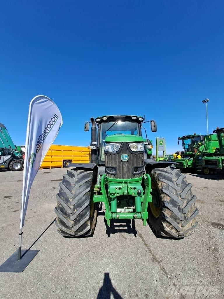 John Deere 6210 R Tractoare