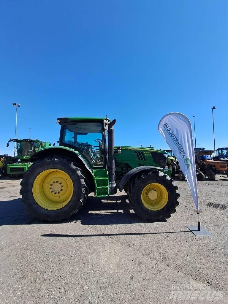 John Deere 6210 R Tractoare