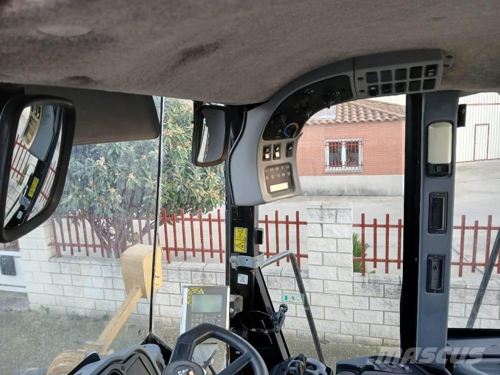 CAT 966 G series II Incarcator pe pneuri