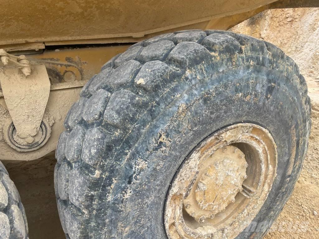 CAT 730 Transportoare articulate