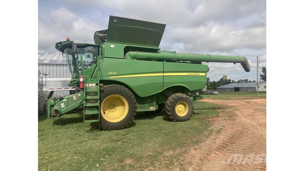 John Deere S 670 Combine de secerat