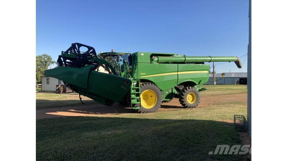 John Deere S 670 Combine de secerat