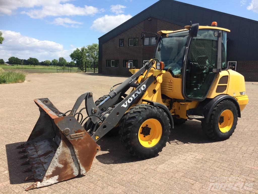 Volvo L 25 F Incarcator pe pneuri