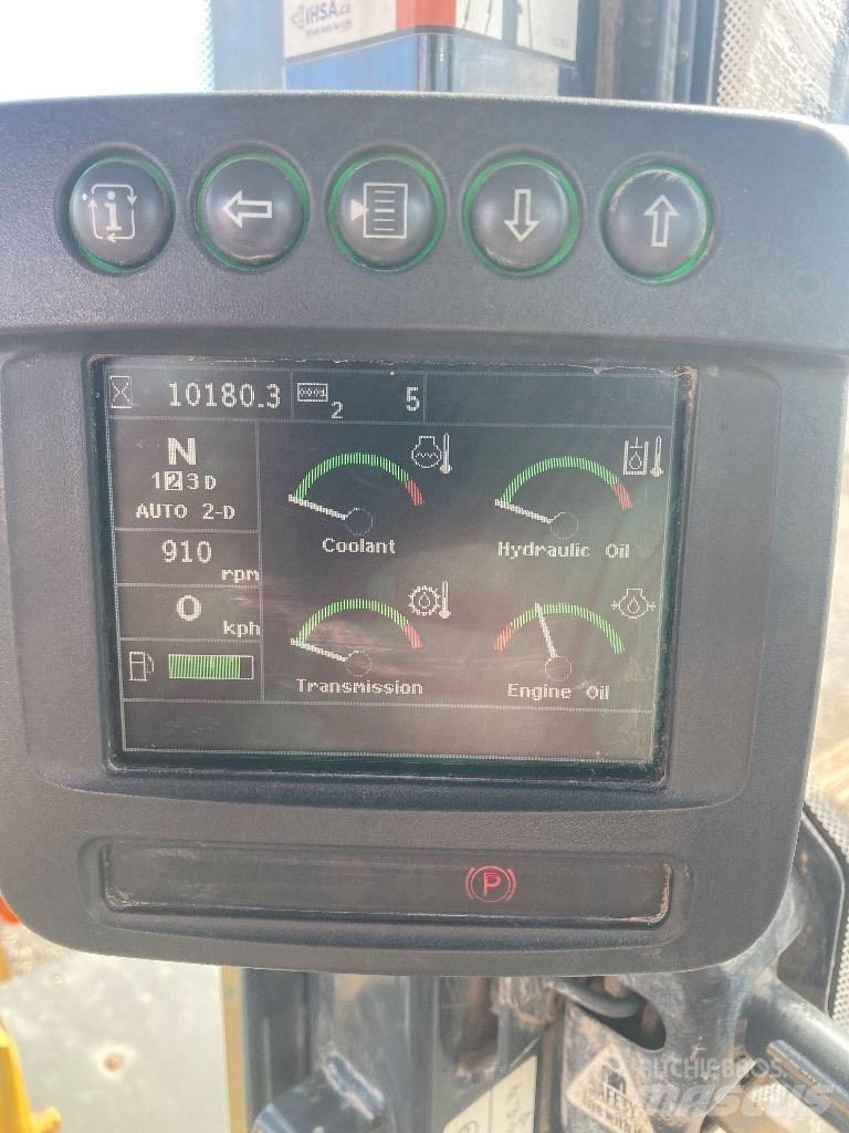 DEERE 444K Incarcator pe pneuri