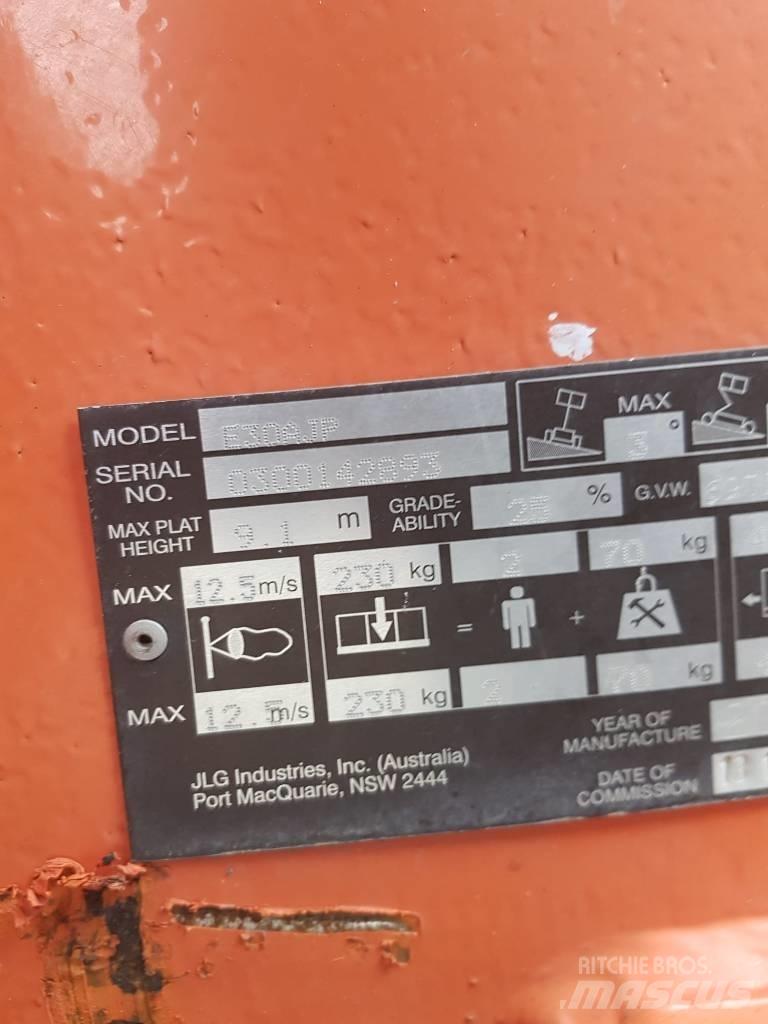 JLG E300 AJP Nacele cu brat articulat