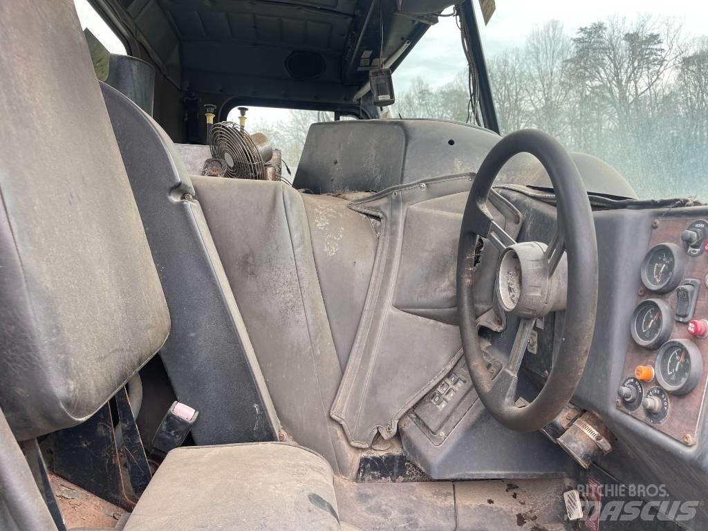 Peterbilt 320 Camion cabina sasiu