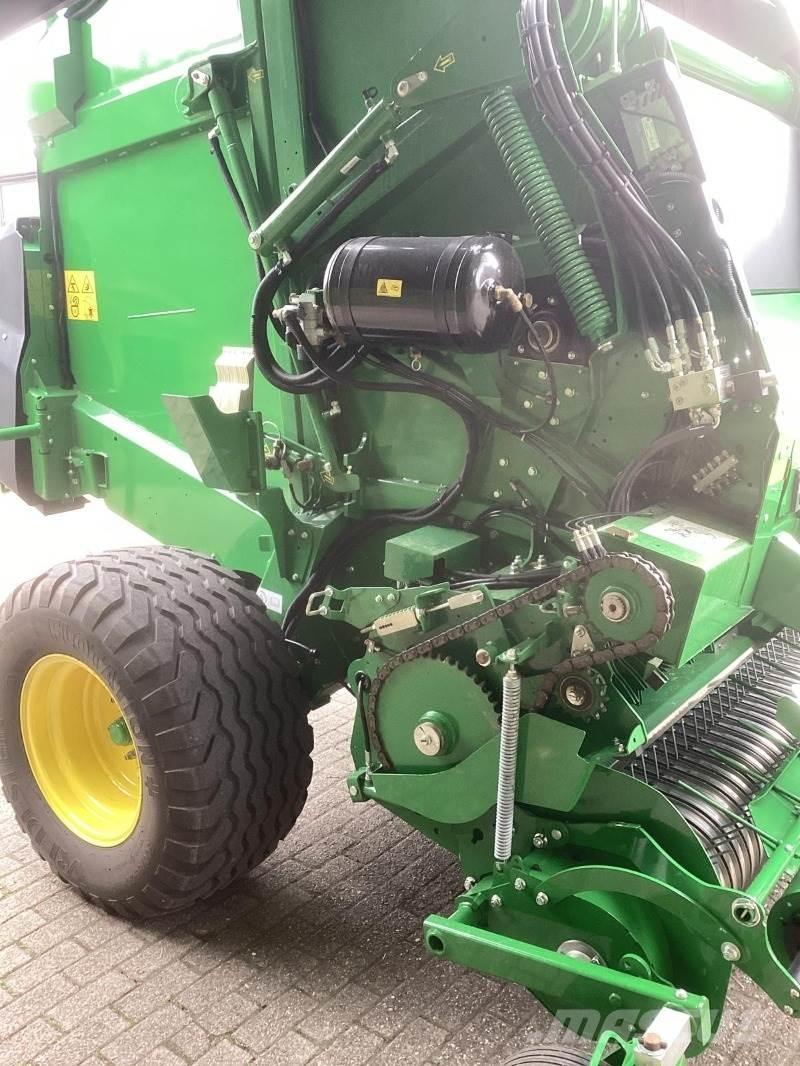 John Deere V461M Masina de balotat cilindric