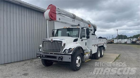 Altec AA55E Platforme aeriene montate pe camion