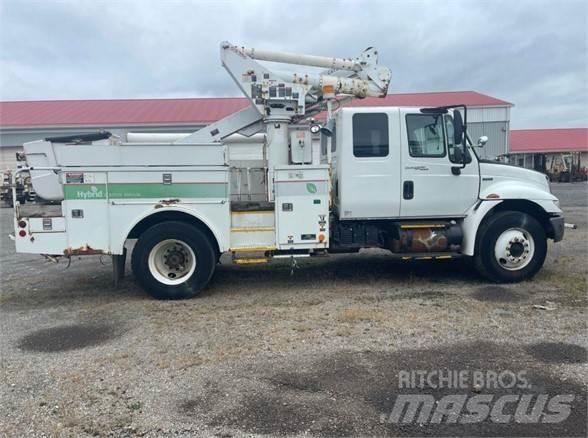 Altec TA40 Platforme aeriene montate pe camion