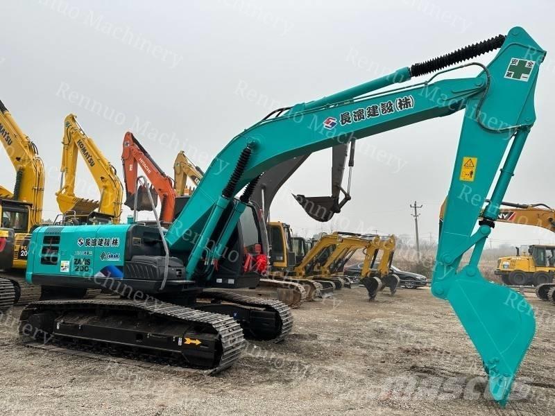Hitachi ZX 200 Excavatoare pe șenile
