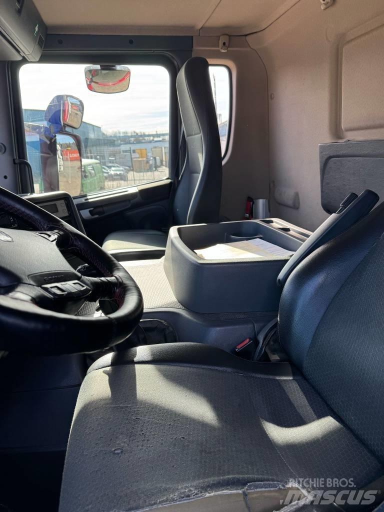 Scania P 280 Camion cu control de temperatura