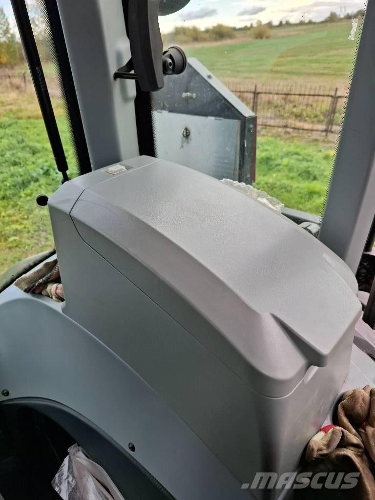 Valtra Q 305 Tractoare