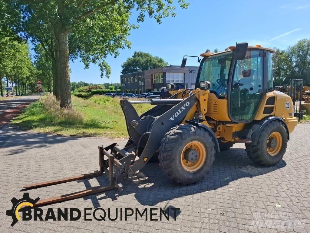 Volvo L28F Incarcator pe pneuri