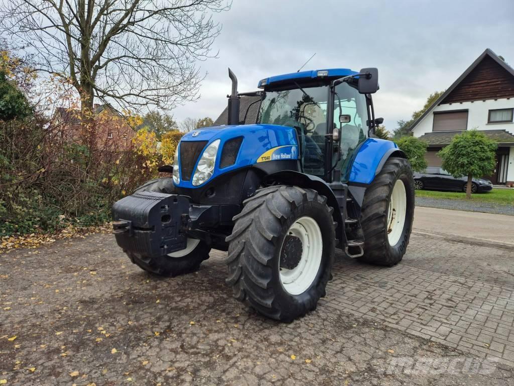 New Holland T 7040 Tractoare
