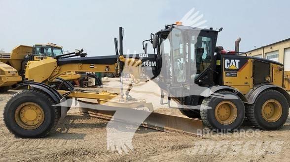 CAT 140M AWD Gredere
