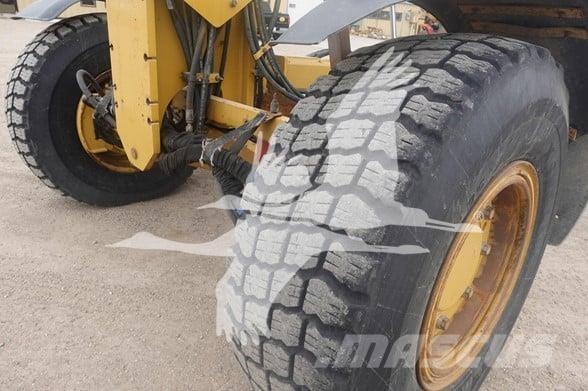 CAT 140M AWD Gredere