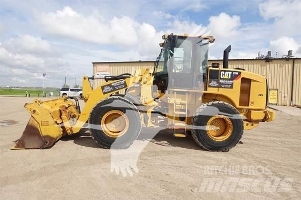 CAT 928H Incarcator pe pneuri