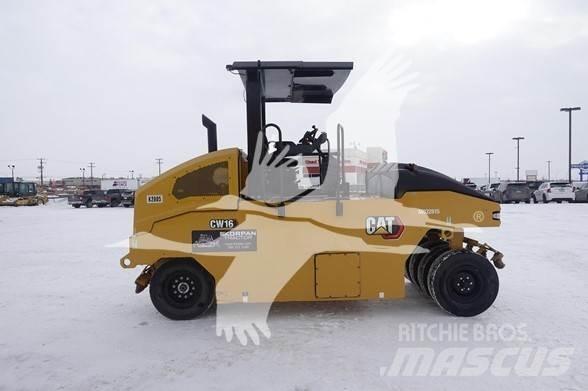CAT CW16 Cilindri compactori cu roti