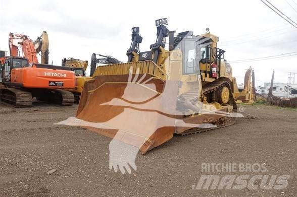 CAT D9 Buldozere pe senile