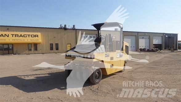 CAT PS-150C Cilindri compactori cu roti