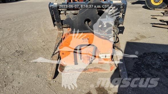 NPK C8C C8100 Cilindri compactori tractabili cu vibratii