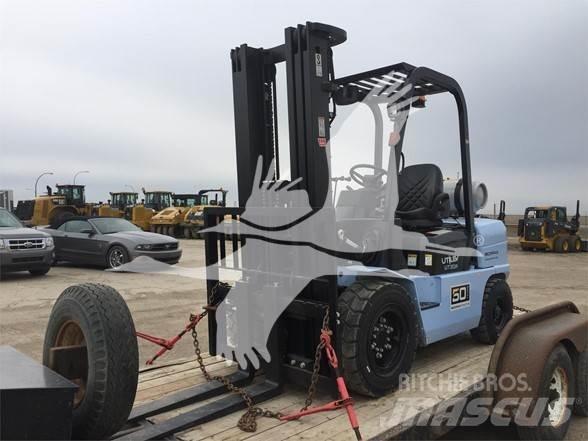 Utilev UT30P Stivuitor diesel