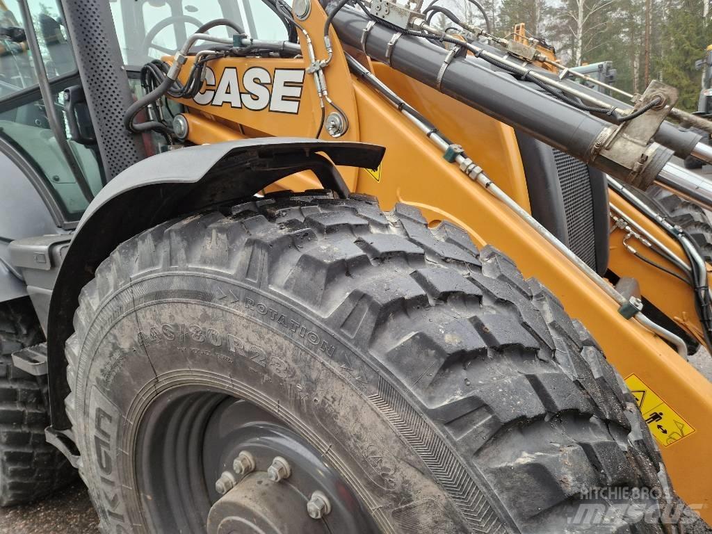 CASE 695 SV Buldoexcavatoare