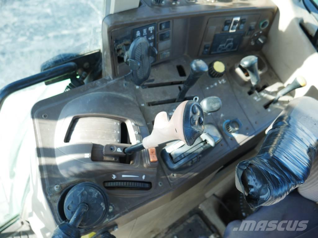 John Deere 6520 Tractoare