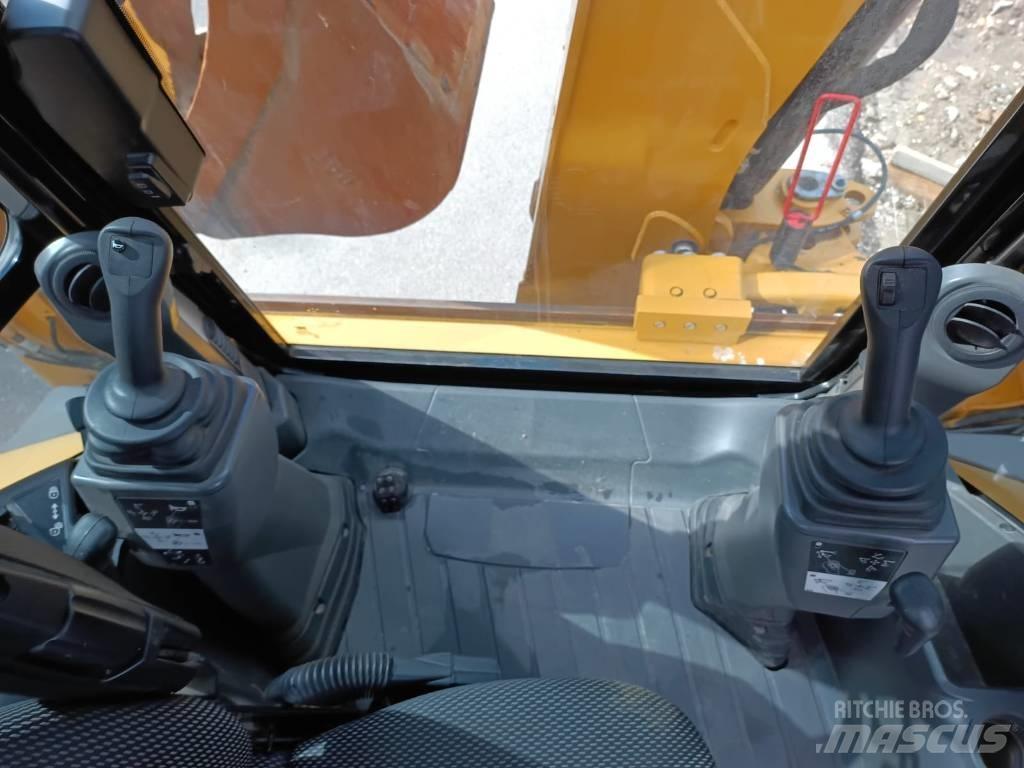 CAT 432 Buldoexcavatoare