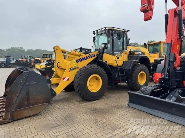 Komatsu WA 320 Incarcator pe pneuri