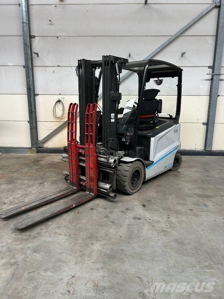 UniCarriers MX35L Stivuitor electric