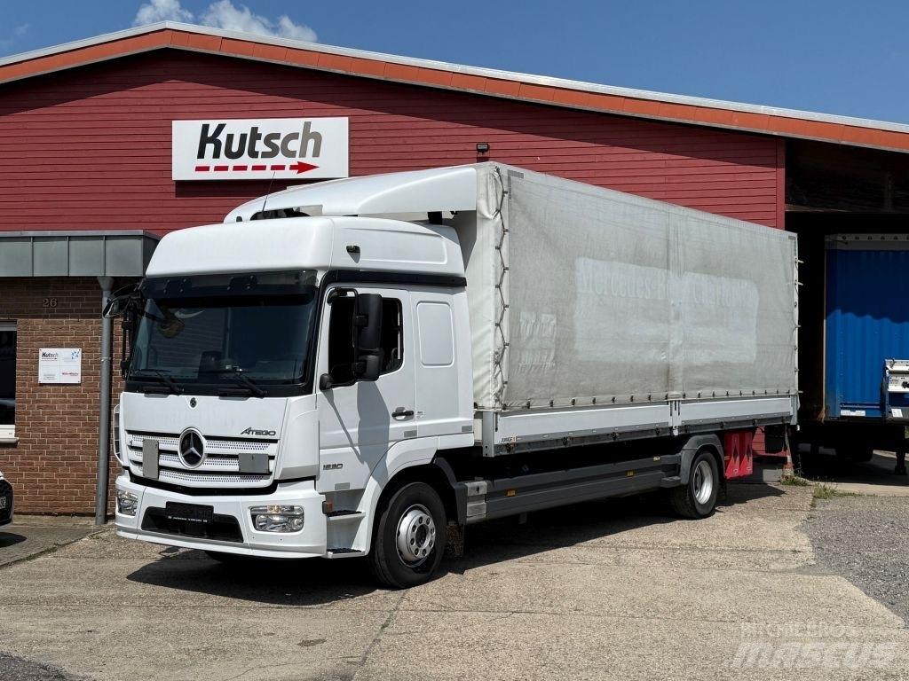 Mercedes-Benz 1530L Camion cu prelata