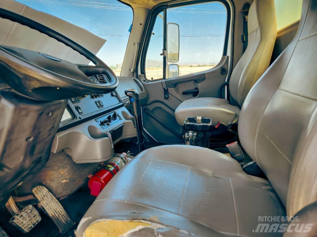 Freightliner 108 SD Cisterne
